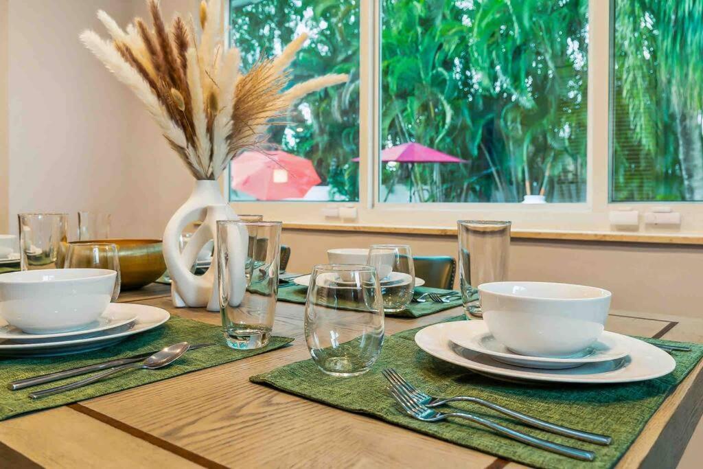 Private Oasis With Pool Near Beaches, Dining & Las Olas ฟอร์ต ลอเดอร์เดล ภายนอก รูปภาพ